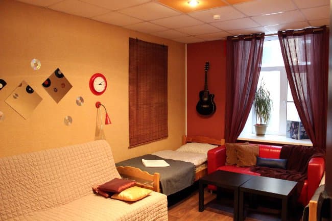 Двухместный номер с двумя отдельными кроватями и диваном-кроватью РОК